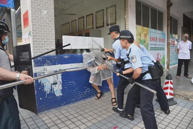歹徒夹克哪出_歹徒夹克哪出_歹徒夹克哪出