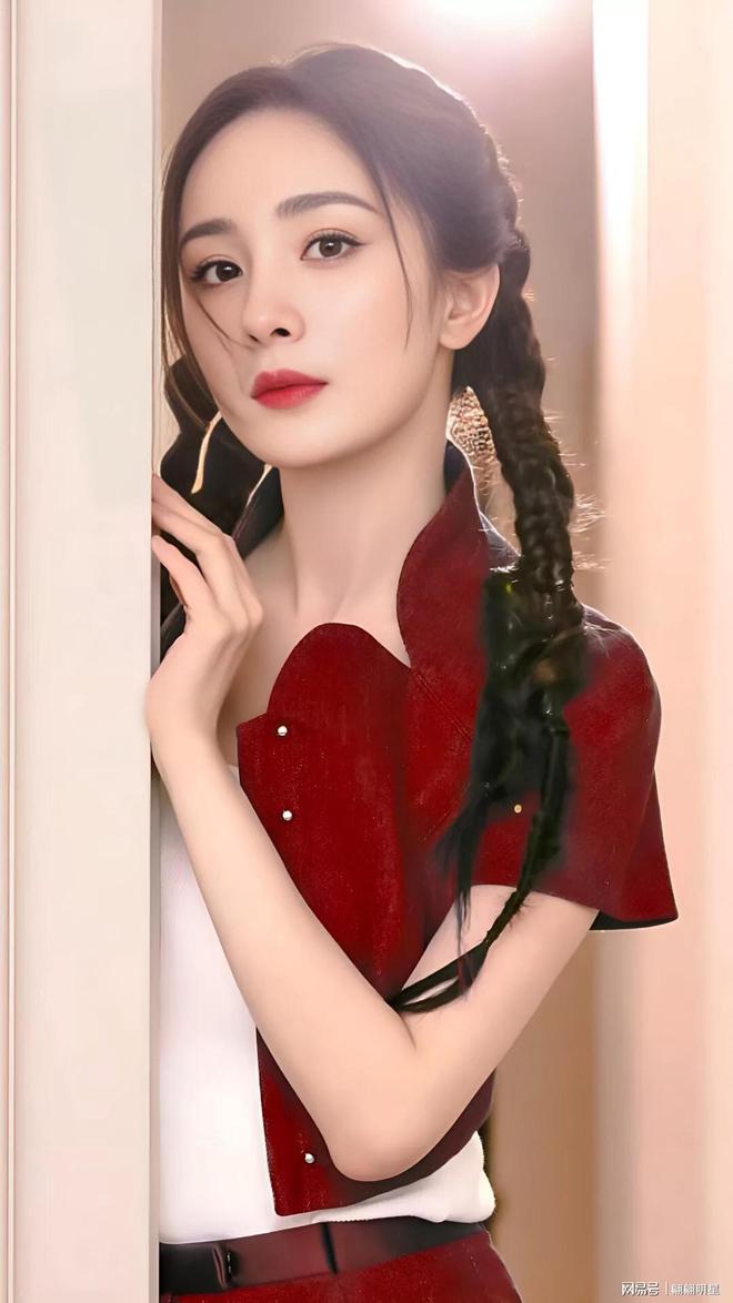 杨幂写真比基尼大全集视频_杨幂比基尼写真大全集_杨幂写真比基尼大全集在线观看