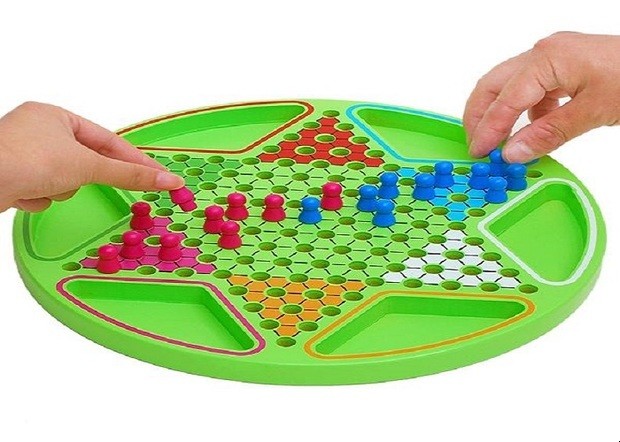 跳跳棋技巧步骤图-掌握跳跳棋的基本技巧和策略，享受棋局中的智慧与乐趣