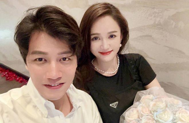 丁俊晖妻子近照_丁俊晖妻子照片大全_丁俊晖妻子照片